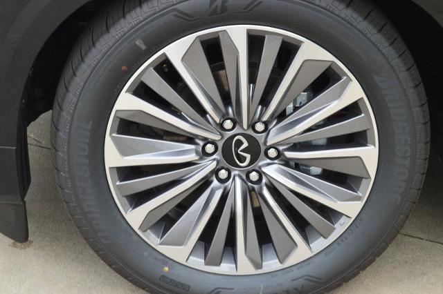 2025 INFINITI QX80 Vehicle Photo in Houston, TX 77090
