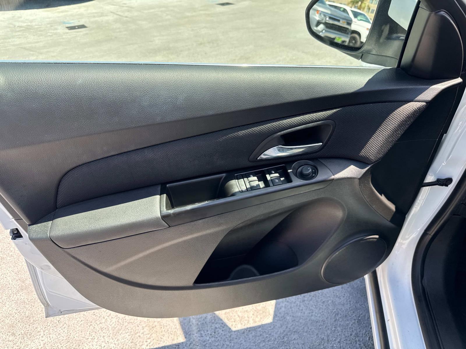 2014 Chevrolet Cruze Vehicle Photo in LOS ANGELES, CA 90007-3794