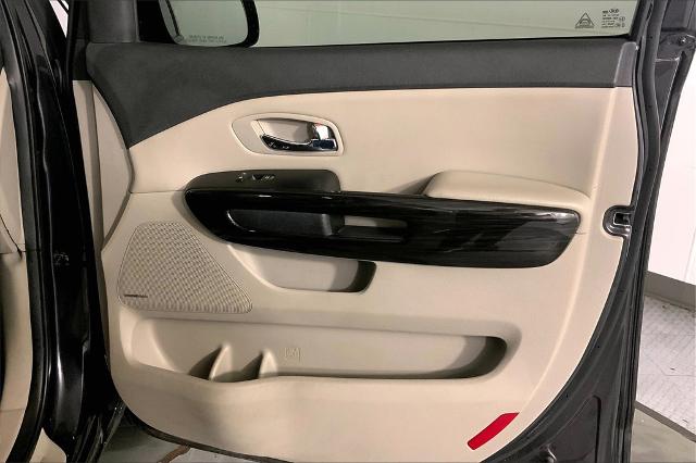 2021 Kia Sedona Vehicle Photo in Lees Summit, MO 64086