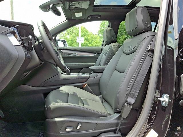2025 Cadillac XT6 Vehicle Photo in ALLENTOWN, PA 18103-7399