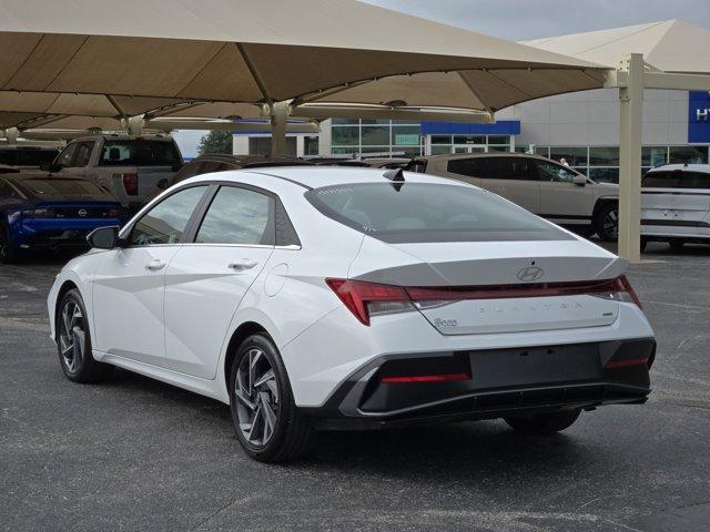 2025 Hyundai ELANTRA Hybrid Vehicle Photo in Decatur, TX 76234