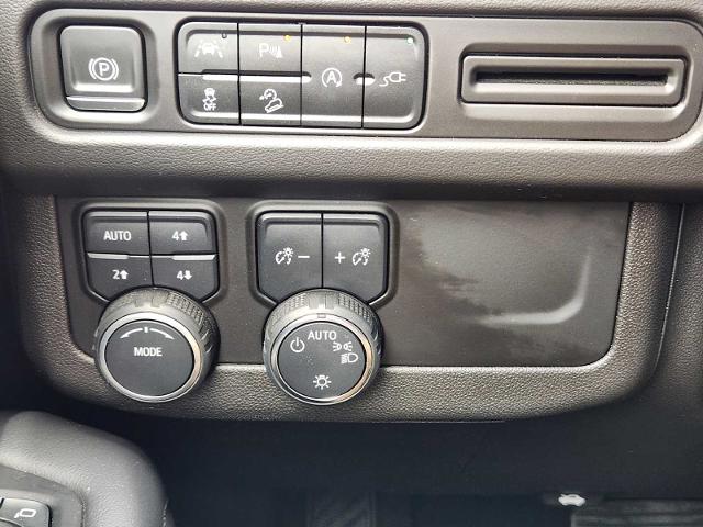 2022 Chevrolet Suburban Vehicle Photo in DENTON, TX 76210-9321