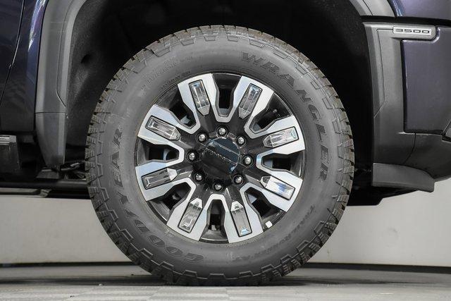 2025 GMC Sierra 3500 HD Vehicle Photo in PUYALLUP, WA 98371-4149