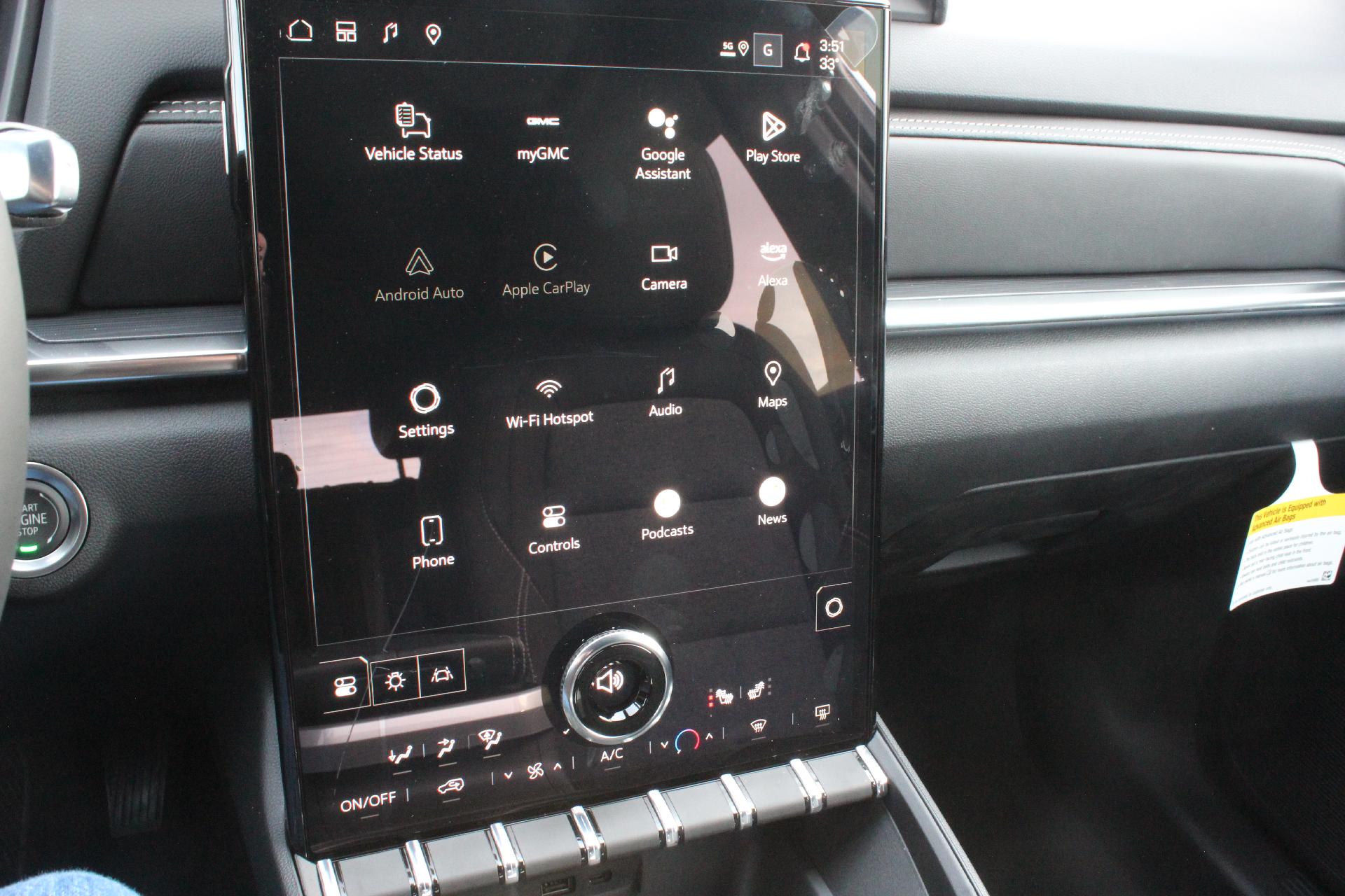2025 GMC Terrain Vehicle Photo in AURORA, CO 80012-4011