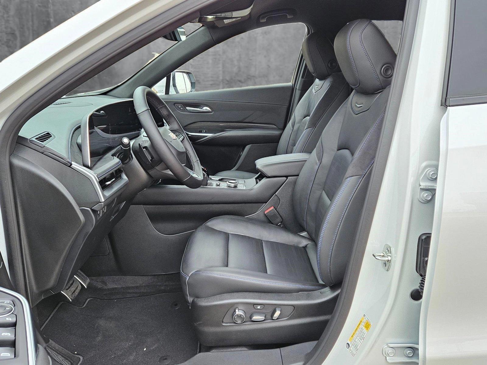 2025 Cadillac XT4 Vehicle Photo in AMARILLO, TX 79106-1809