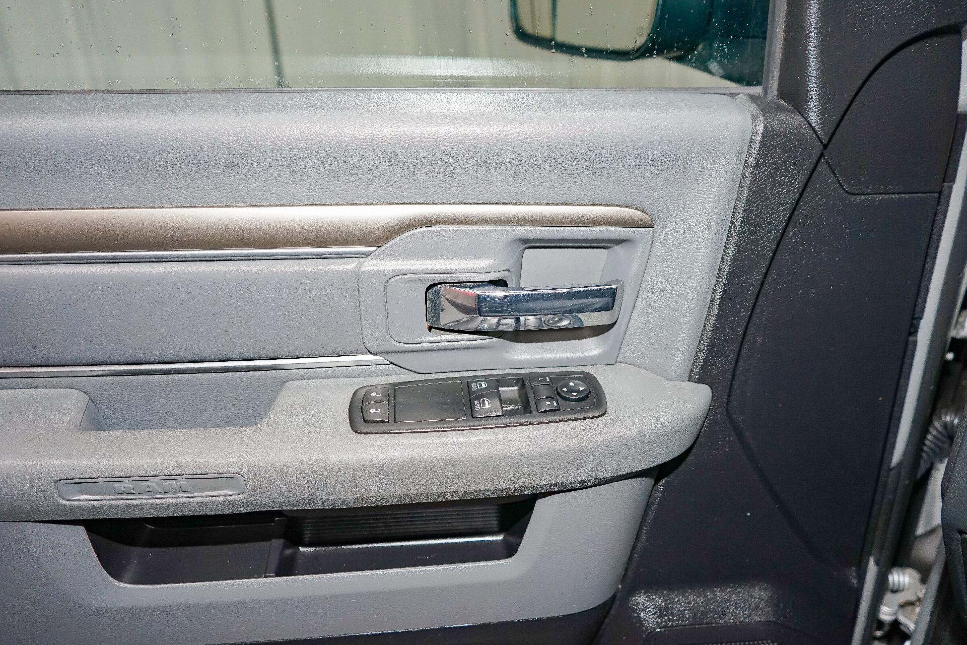 2016 Ram 3500 Vehicle Photo in SMYRNA, DE 19977-2874