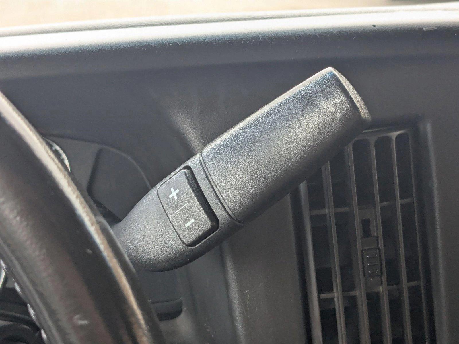 2022 Chevrolet Express Passenger 3500 Vehicle Photo in LONE TREE, CO 80124-2750