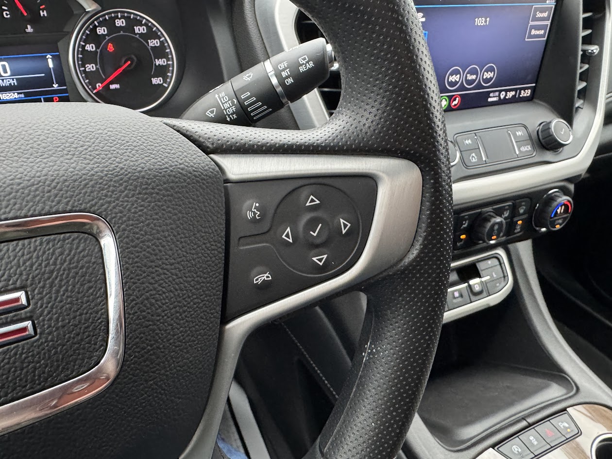 2023 GMC Acadia Vehicle Photo in BOONVILLE, IN 47601-9633