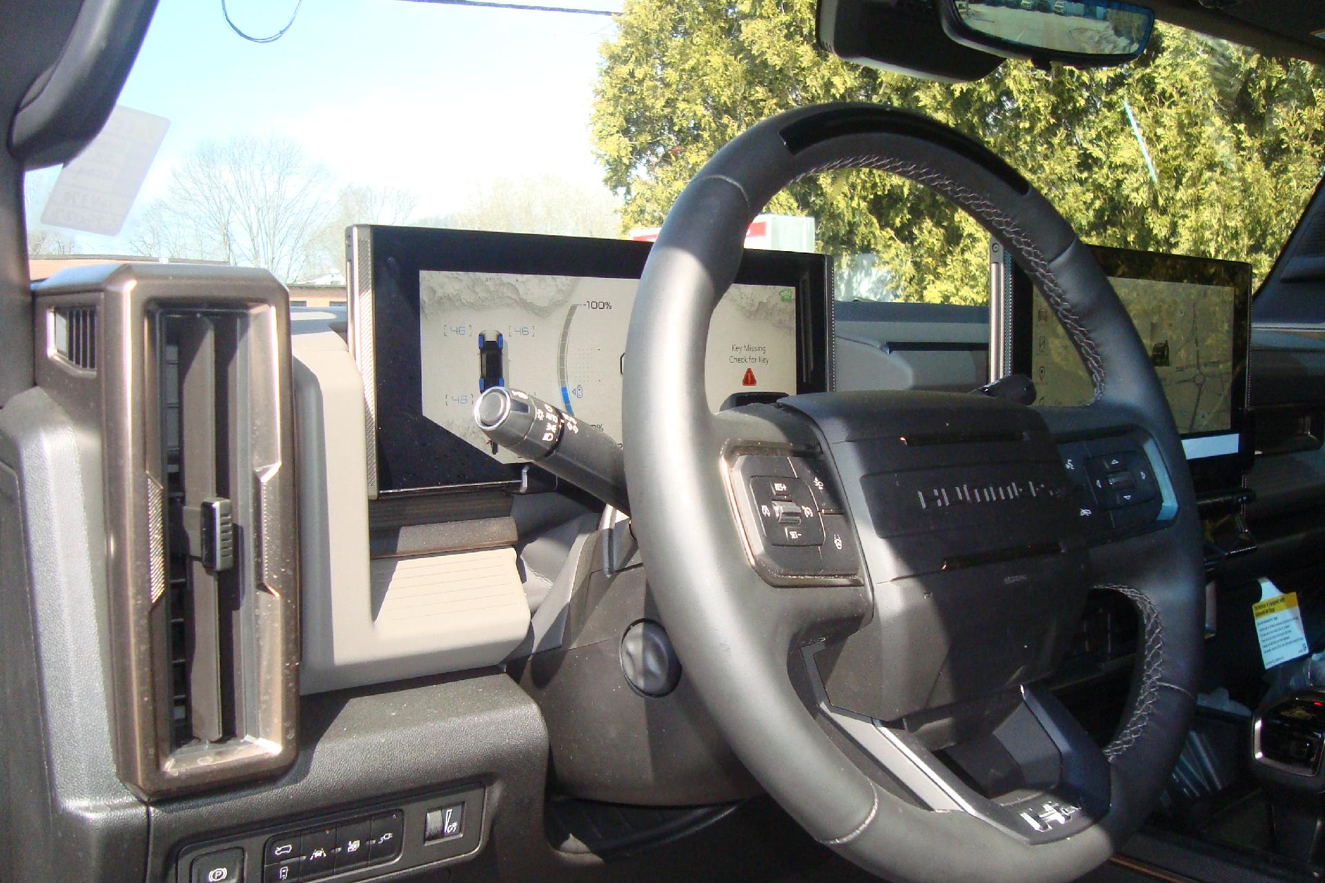 2025 GMC HUMMER EV SUV Vehicle Photo in PORTSMOUTH, NH 03801-4196