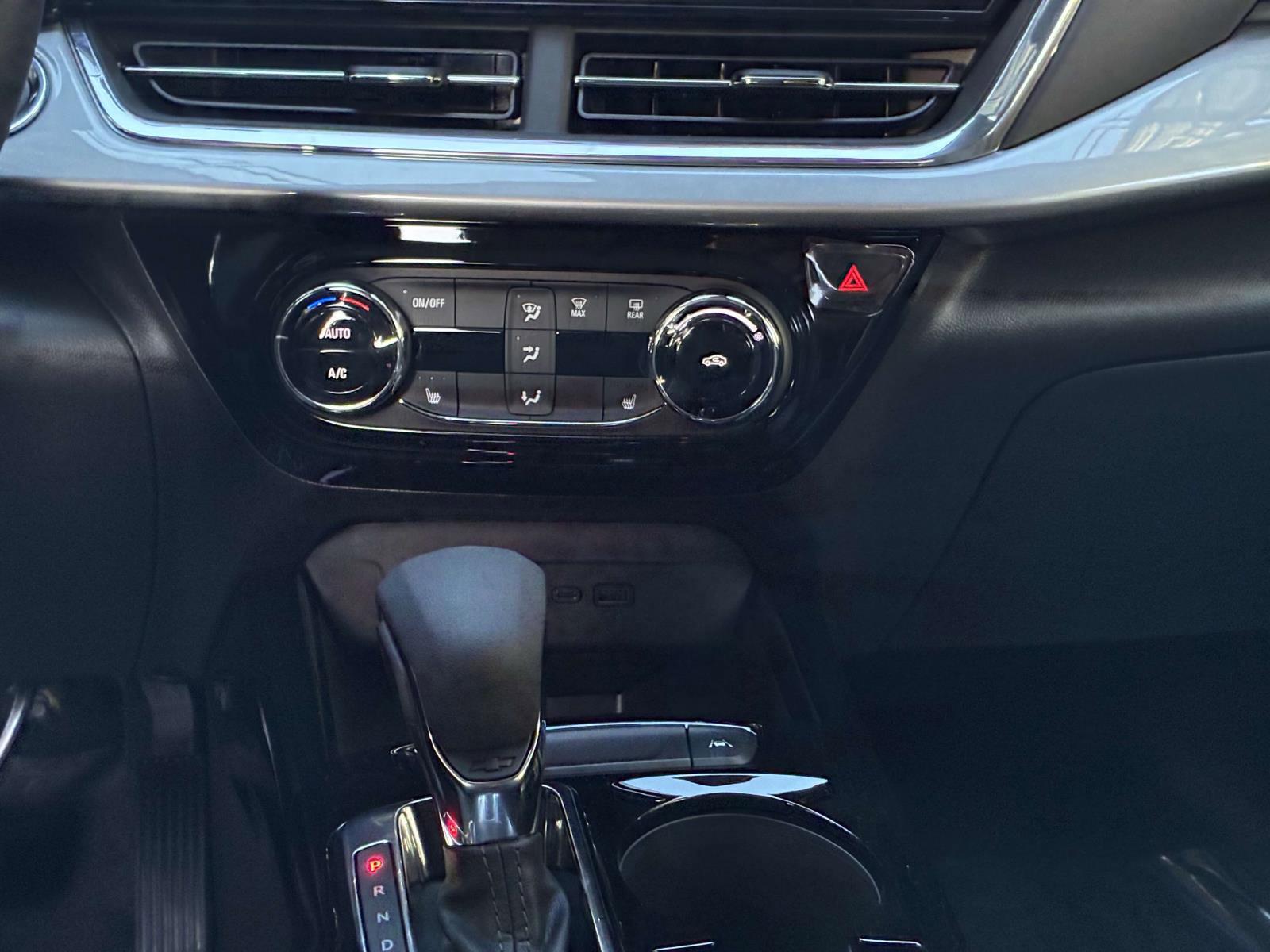 2025 Chevrolet Trax Vehicle Photo in LOS ANGELES, CA 90007-3794