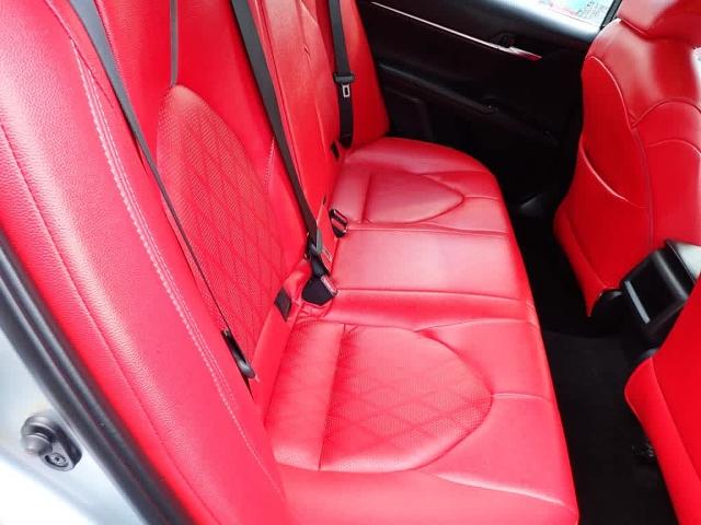 2018 Toyota Camry Vehicle Photo in ZELIENOPLE, PA 16063-2910