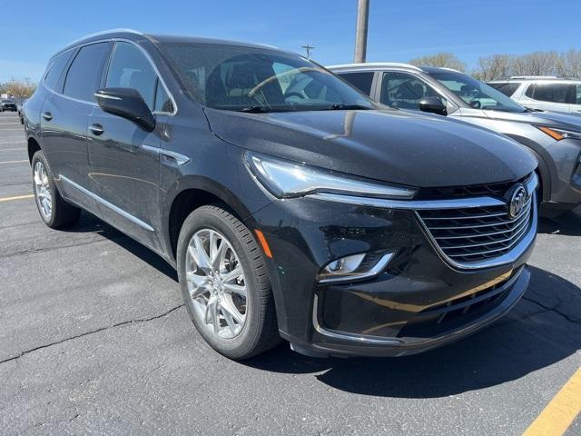 2023 Buick Enclave Vehicle Photo in GREEN BAY, WI 54304-5303