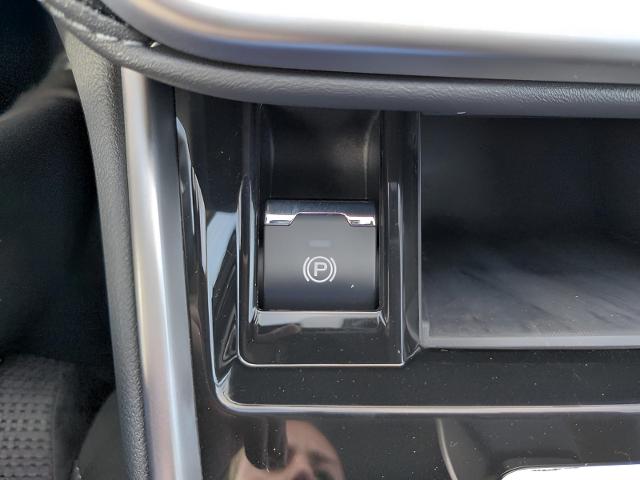 2025 Subaru Outback Vehicle Photo in Green Bay, WI 54304