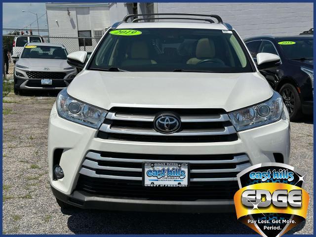 2019 Toyota Highlander Vehicle Photo in Roslyn, NY 11576