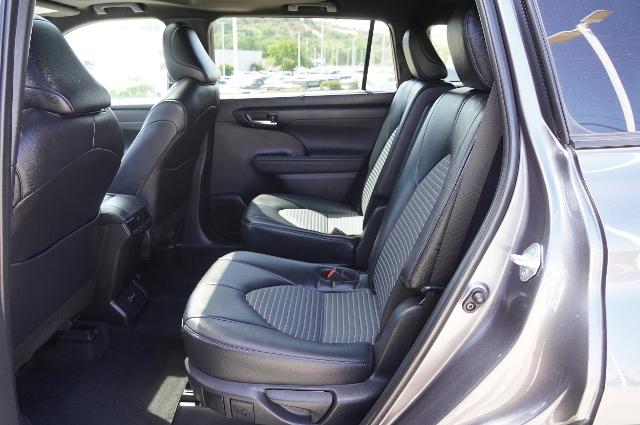 2024 Toyota Highlander Vehicle Photo in Riverdale, UT 84405