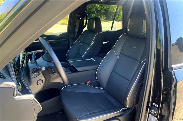 2023 Cadillac Escalade Vehicle Photo in KANSAS CITY, MO 64114-4545
