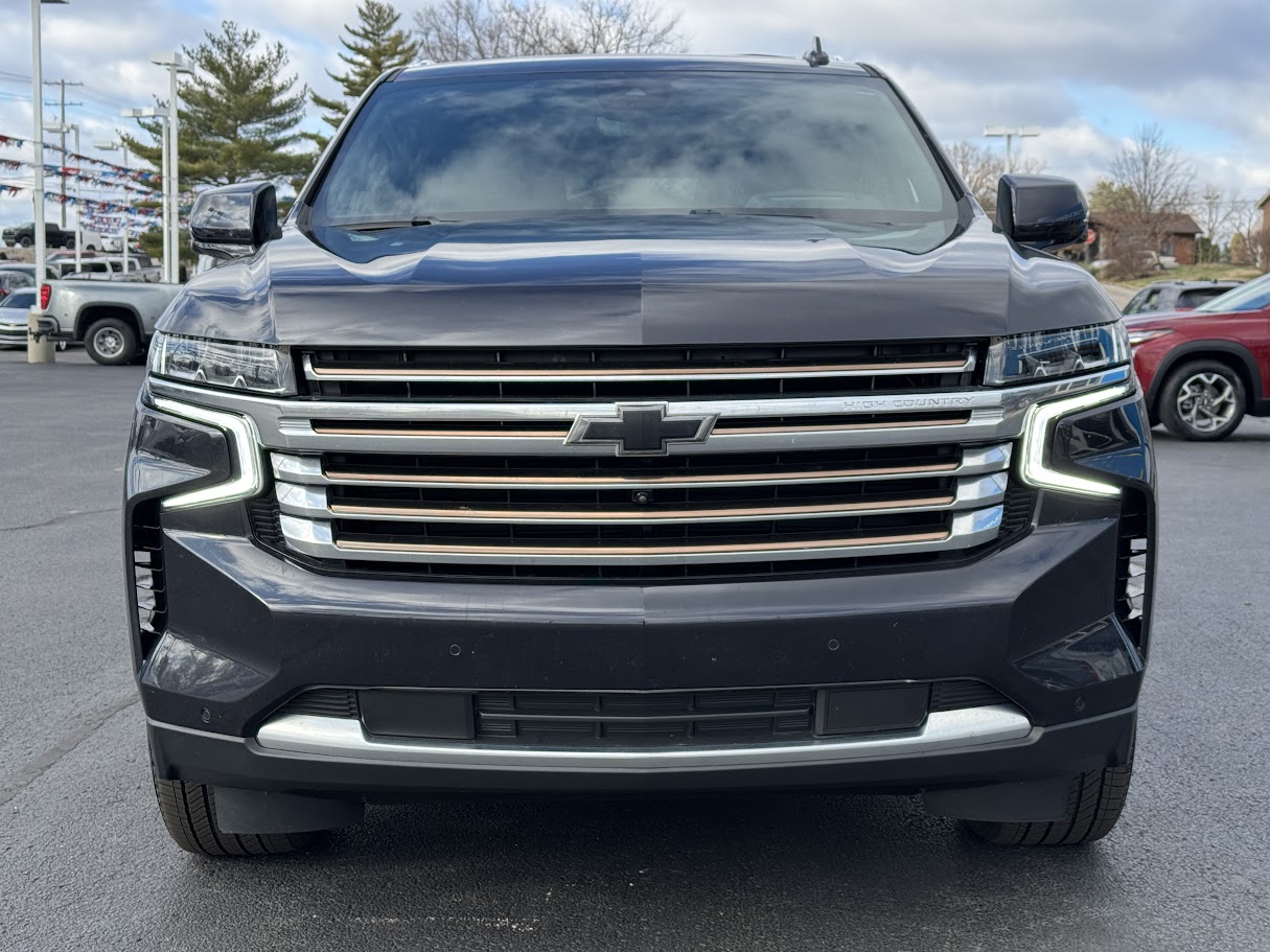 2024 Chevrolet Suburban Vehicle Photo in BOONVILLE, IN 47601-9633