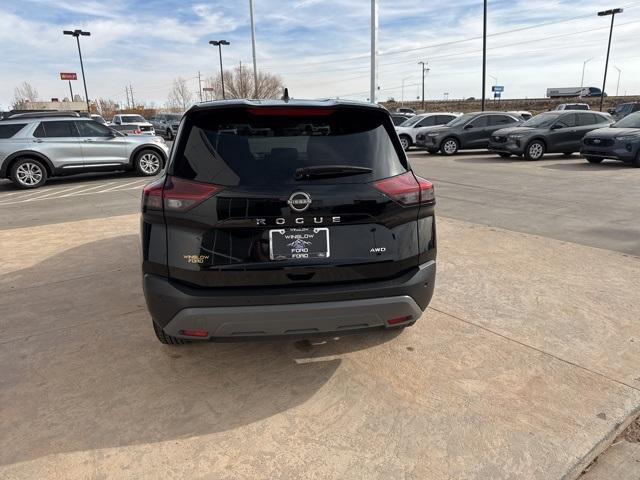 2023 Nissan Rogue Vehicle Photo in Winslow, AZ 86047-2439