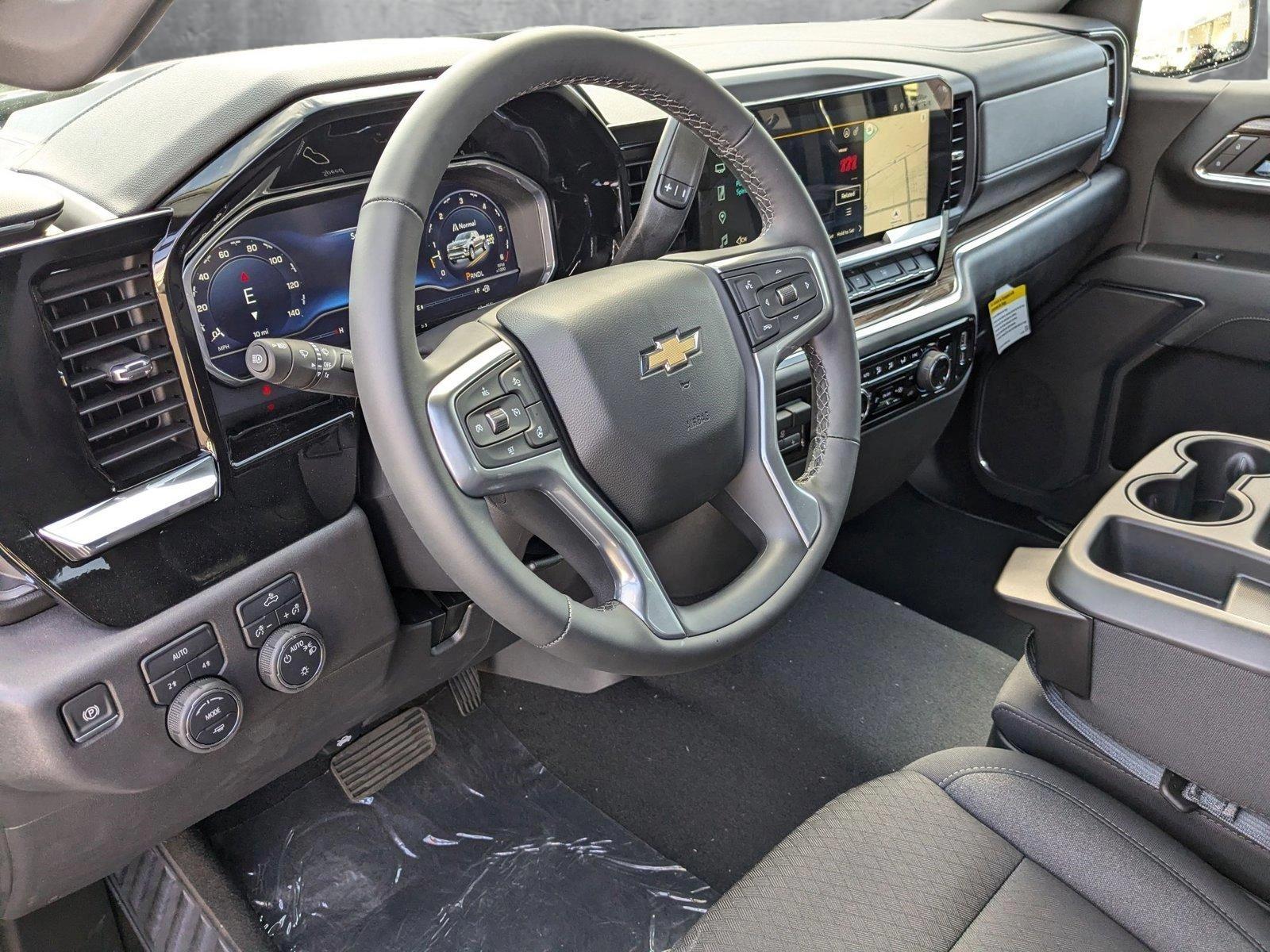 2025 Chevrolet Silverado 1500 Vehicle Photo in VALENCIA, CA 91355-1705