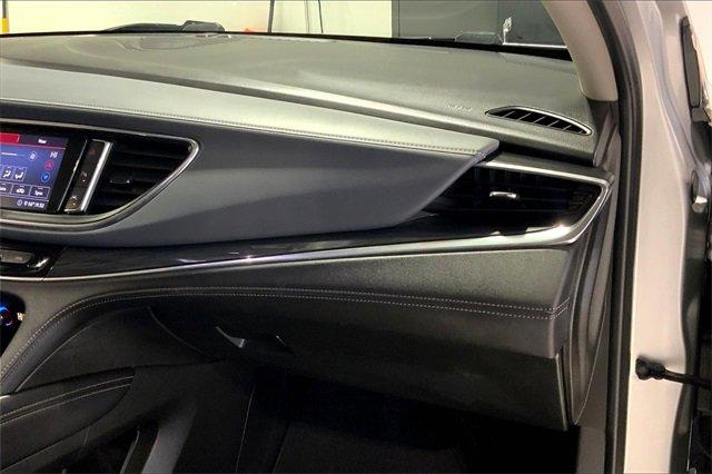 2021 Buick Enclave Vehicle Photo in TOPEKA, KS 66609-0000