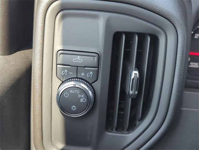 2025 GMC Sierra 2500 HD Vehicle Photo in PASADENA, CA 91107-3803