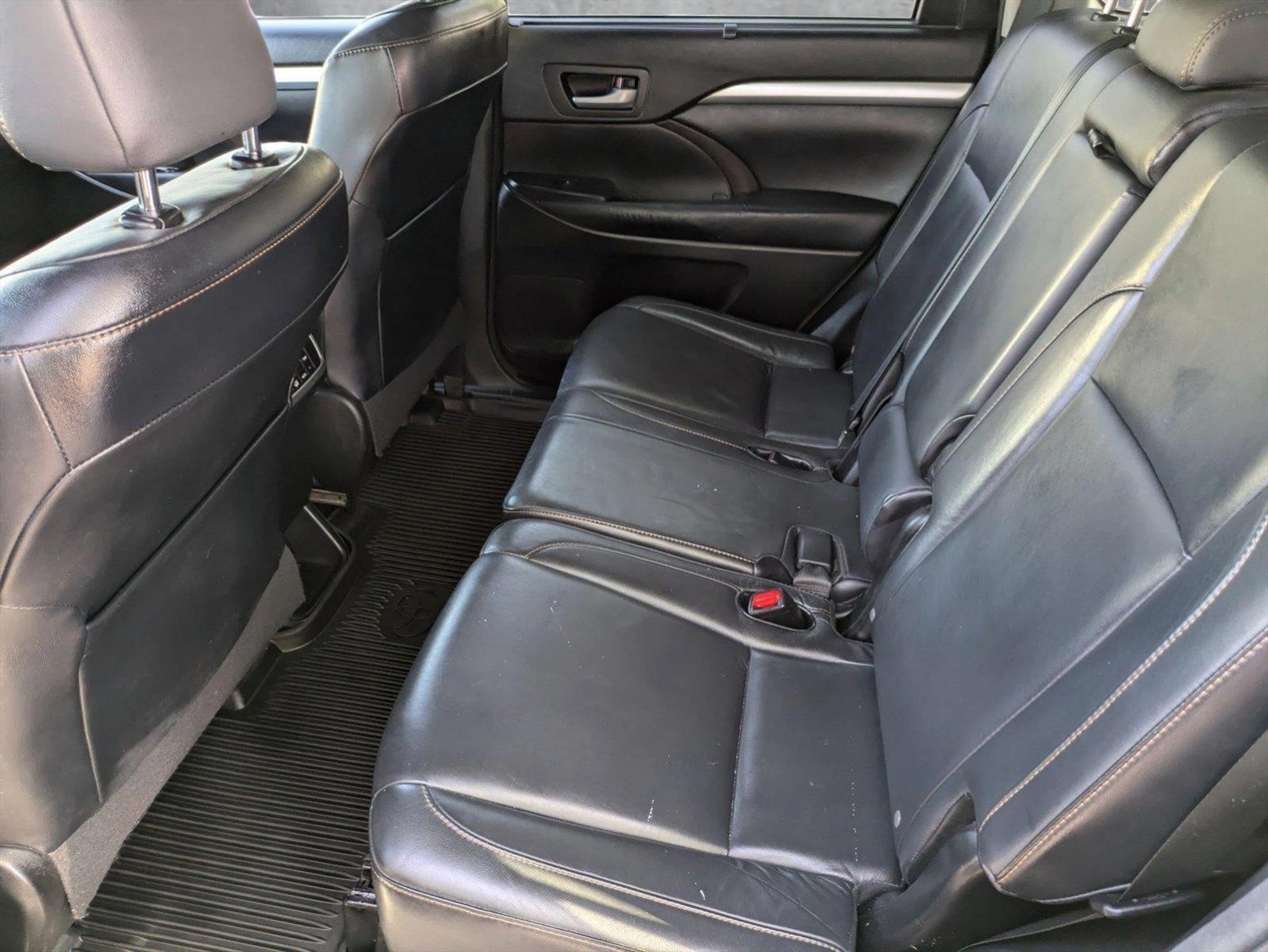 2016 Toyota Highlander Vehicle Photo in Tampa, FL 33614
