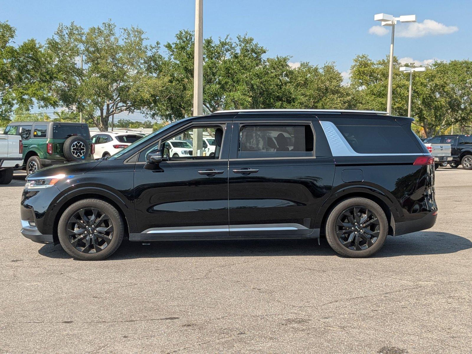 2022 Kia Carnival Vehicle Photo in St. Petersburg, FL 33713