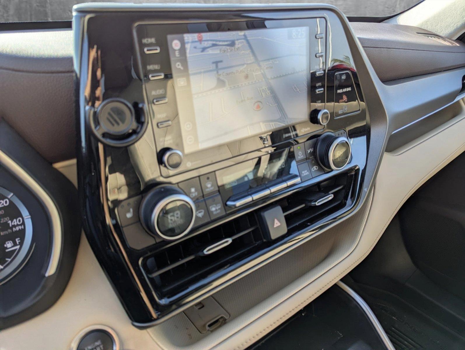 2021 Toyota Highlander Vehicle Photo in Ft. Myers, FL 33907