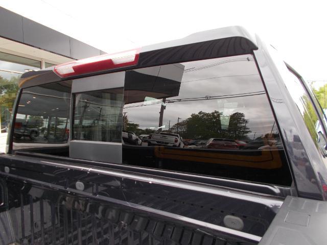2023 GMC Sierra 1500 Vehicle Photo in LOWELL, MA 01852-4336