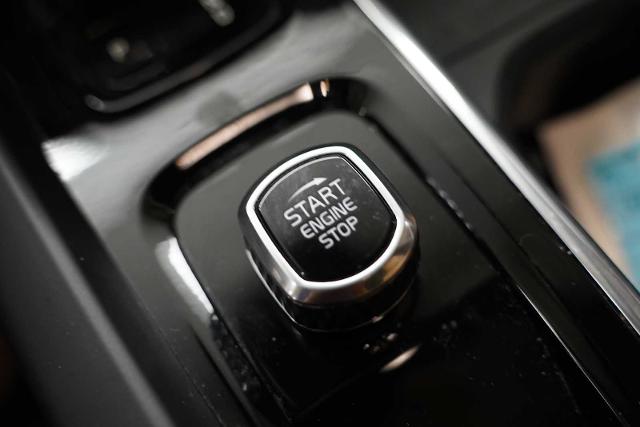 2022 Volvo XC60 Vehicle Photo in GRAPEVINE, TX 76051