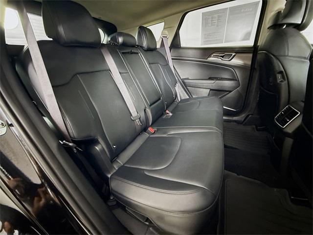 2023 Kia Sportage Hybrid Vehicle Photo in Everett, WA 98204