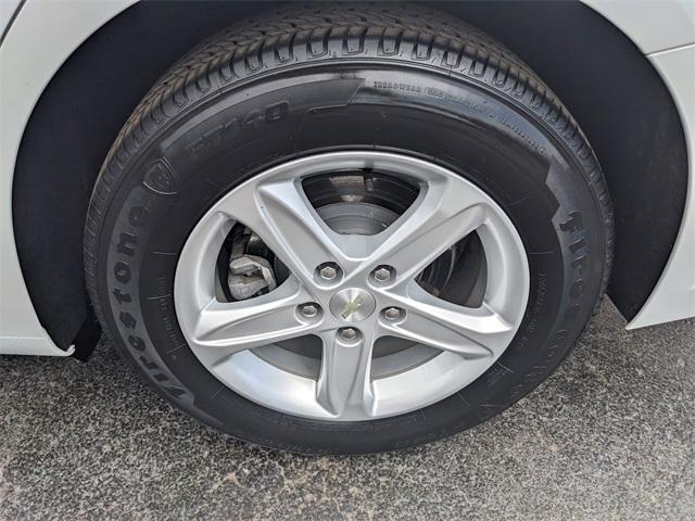 2019 Chevrolet Malibu Vehicle Photo in AURORA, CO 80012-4011