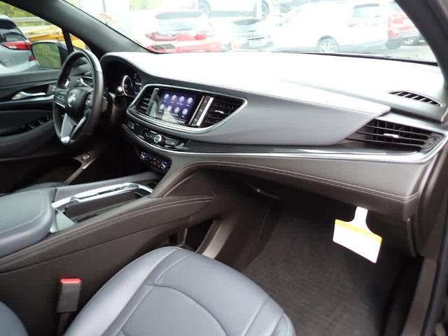 2024 Buick Enclave Vehicle Photo in ZELIENOPLE, PA 16063-2910