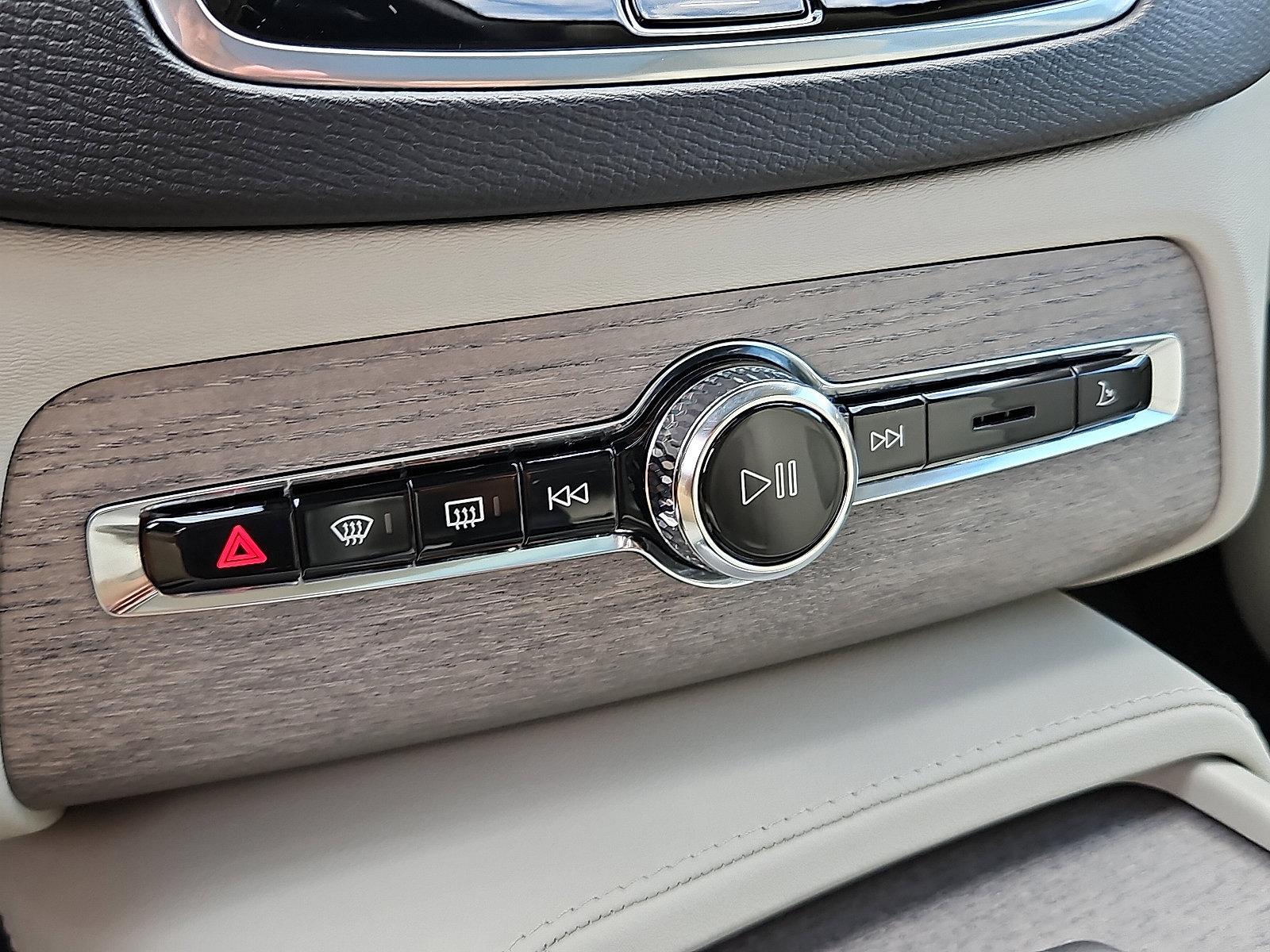2024 Volvo XC90 Vehicle Photo in Trevose, PA 19053