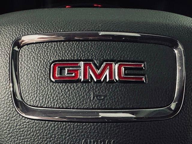 2023 GMC Acadia Vehicle Photo in MEDINA, OH 44256-9631