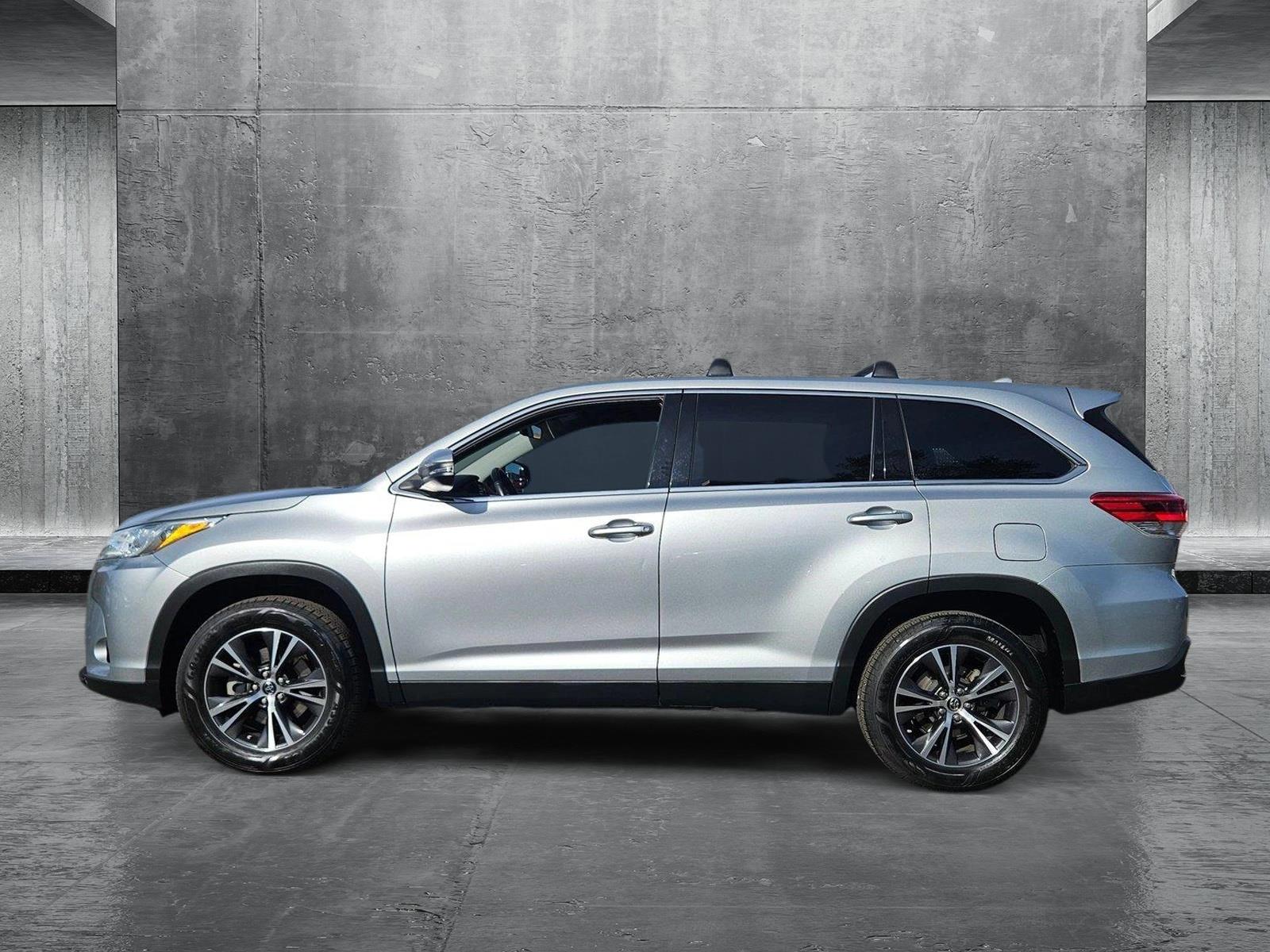 2019 Toyota Highlander Vehicle Photo in PEORIA, AZ 85382-3715