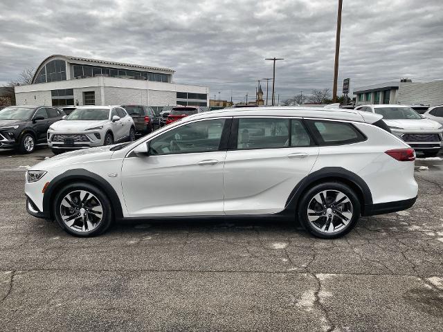 2018 Buick Regal TourX Vehicle Photo in WILLIAMSVILLE, NY 14221-2883