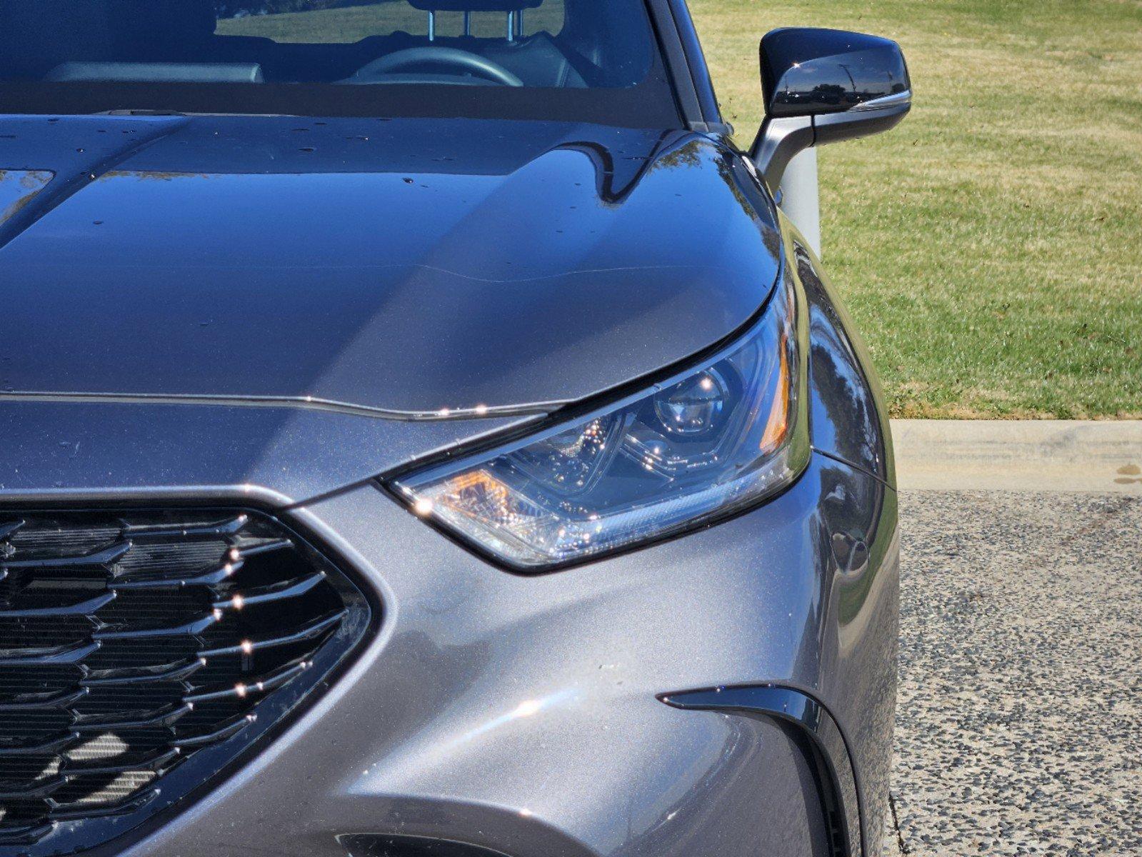 2023 Toyota Highlander Vehicle Photo in FORT WORTH, TX 76132