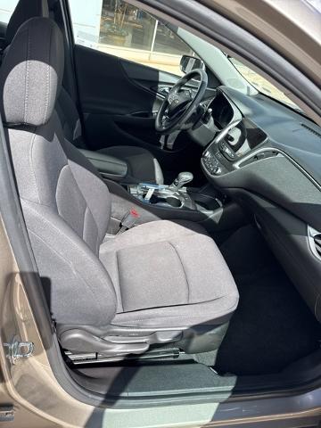 2022 Chevrolet Malibu Vehicle Photo in Winslow, AZ 86047-2439