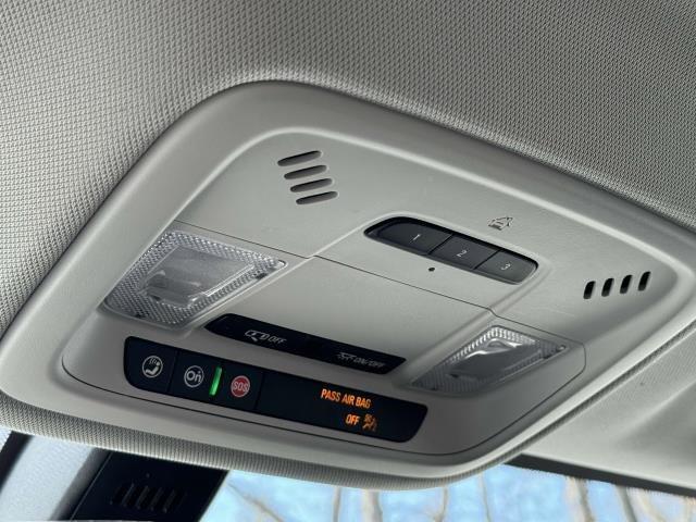 2021 Chevrolet Traverse Vehicle Photo in SAINT JAMES, NY 11780-3219
