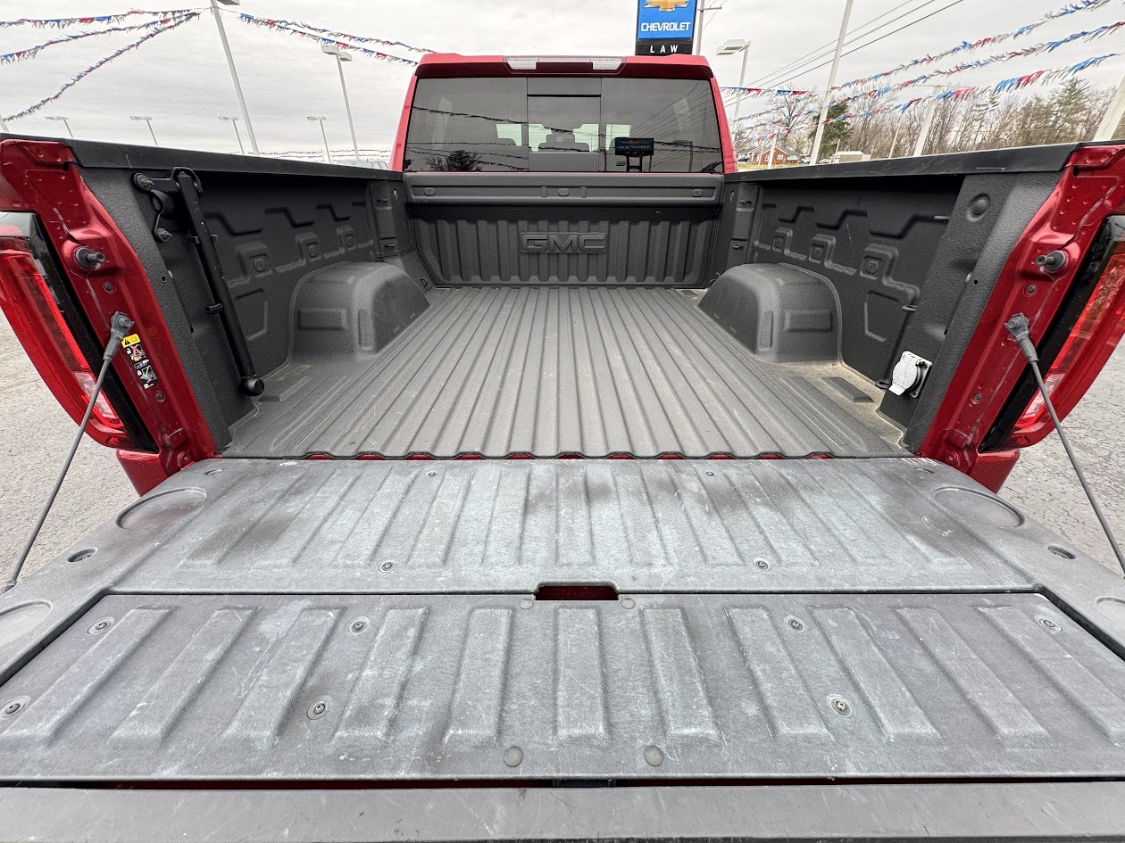 2022 GMC Sierra 1500 Vehicle Photo in BOONVILLE, IN 47601-9633