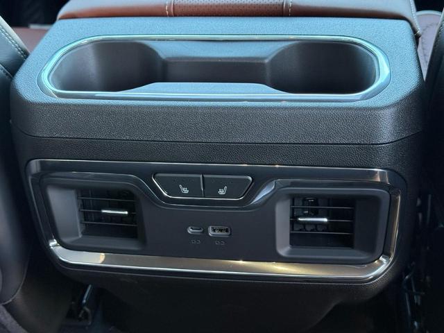 2025 GMC Sierra 1500 Vehicle Photo in COLUMBIA, MO 65203-3903