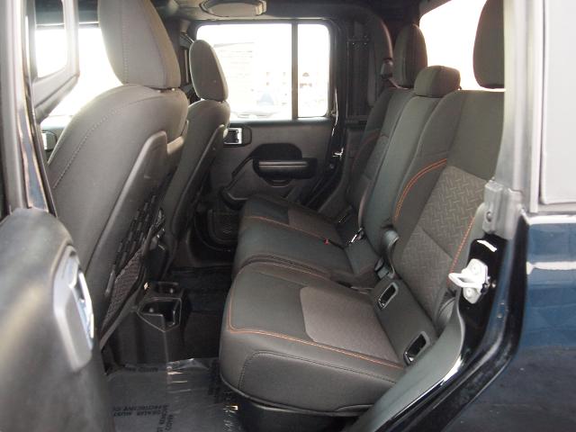 2021 Jeep Gladiator Vehicle Photo in MADISON, IN 47250-1611