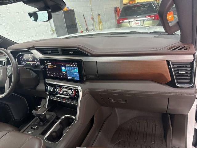 2023 GMC Sierra 1500 Vehicle Photo in MEDINA, OH 44256-9631