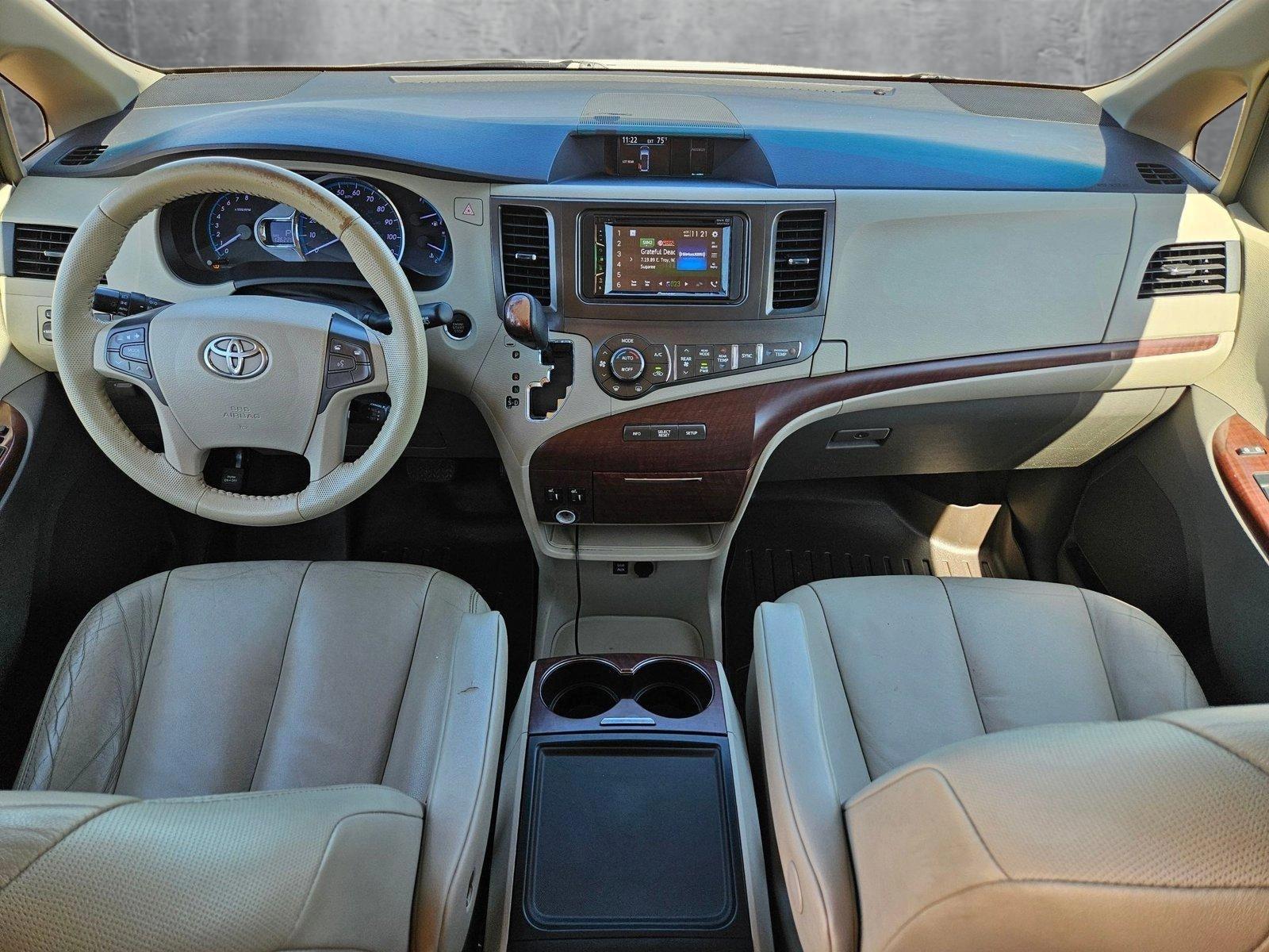 2014 Toyota Sienna Vehicle Photo in WACO, TX 76710-2592