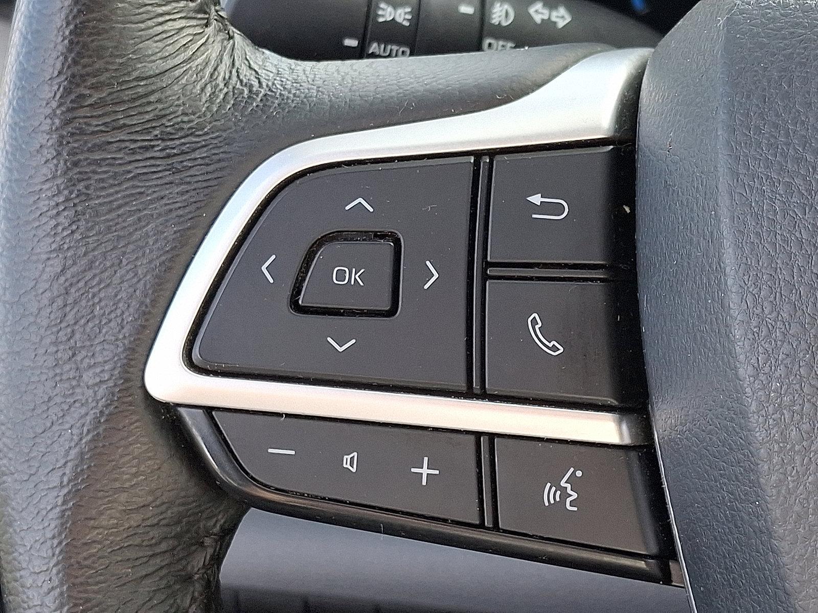2023 Toyota Sienna Vehicle Photo in Trevose, PA 19053