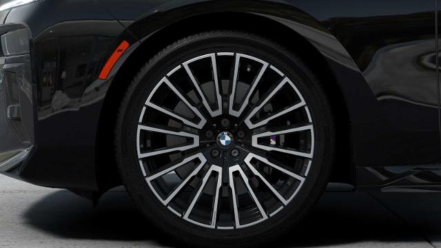 2025 BMW 760i xDrive Vehicle Photo in GRAPEVINE, TX 76051