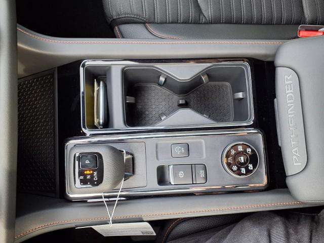 2025 Nissan Pathfinder Vehicle Photo in Oshkosh, WI 54904