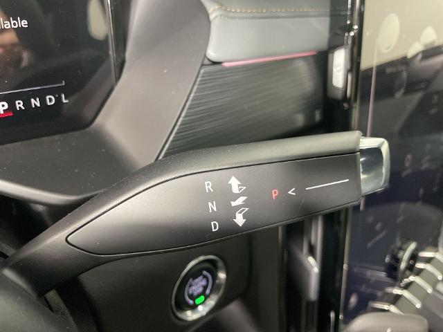 2025 GMC Acadia Vehicle Photo in GILBERT, AZ 85297-0402