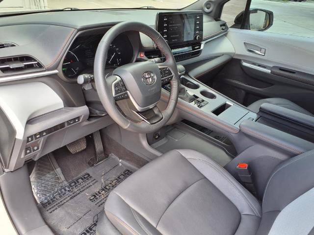 2024 Toyota Sienna Vehicle Photo in Tampa, FL 33612